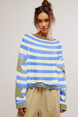 Bluza oversize z kontrastową aplikacją gwiazdy na rękawie