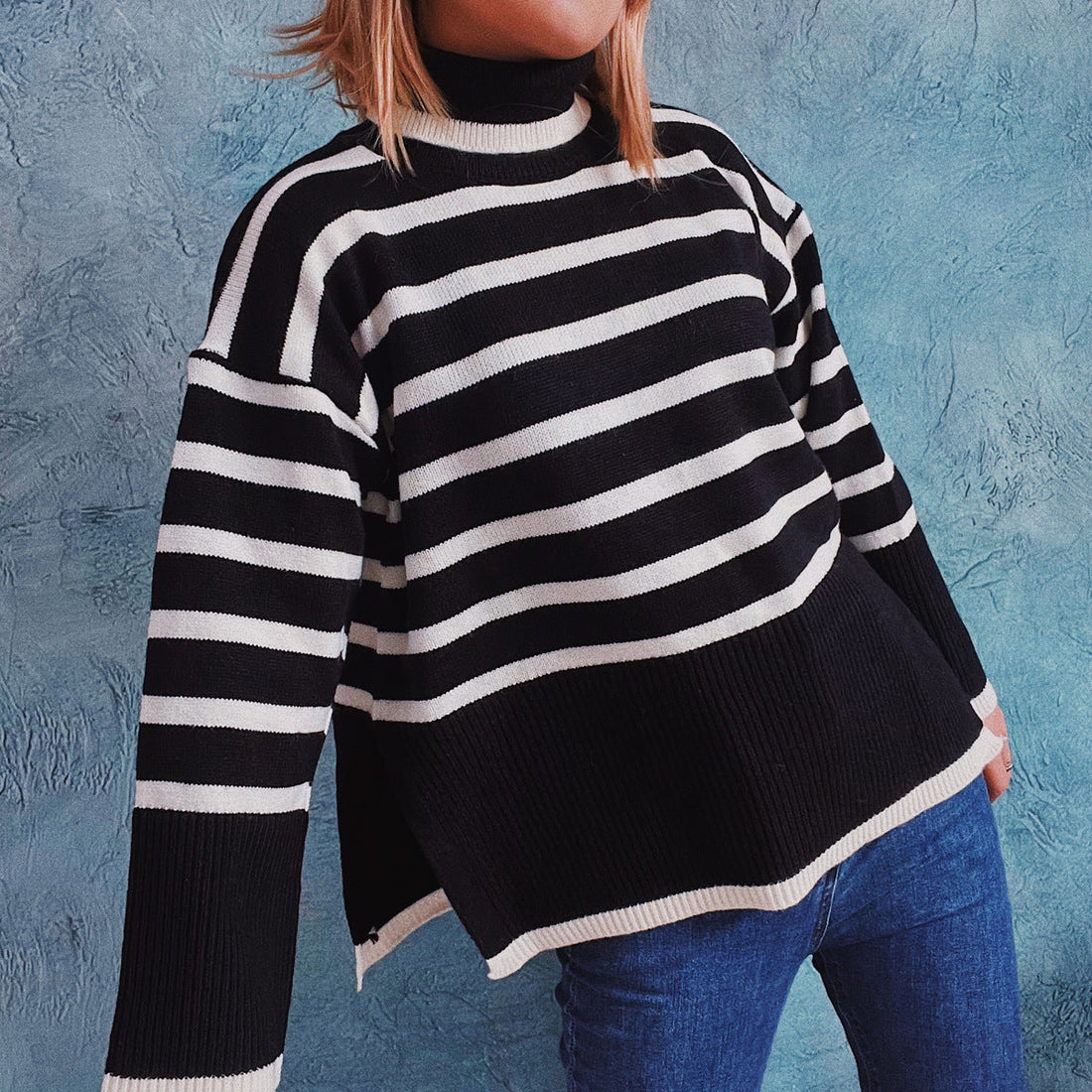 Sweter dzianinowy w paski na jesienne i zimowe dni