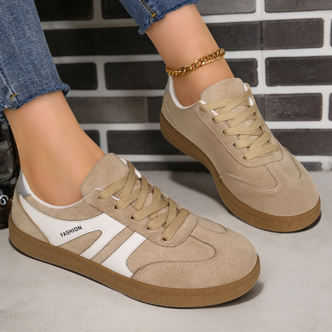 Męskie sneakersy retro z zamszową cholewką i profilowaną gumową podeszwą