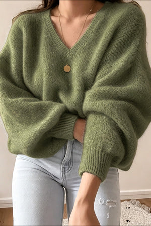 Oliwkowy damski sweter dzianinowy oversize z dekoltem V