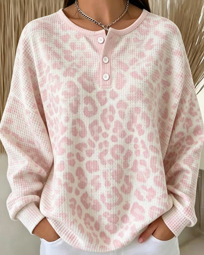 Bluza W Panterkowy Wzór Z Guzikami