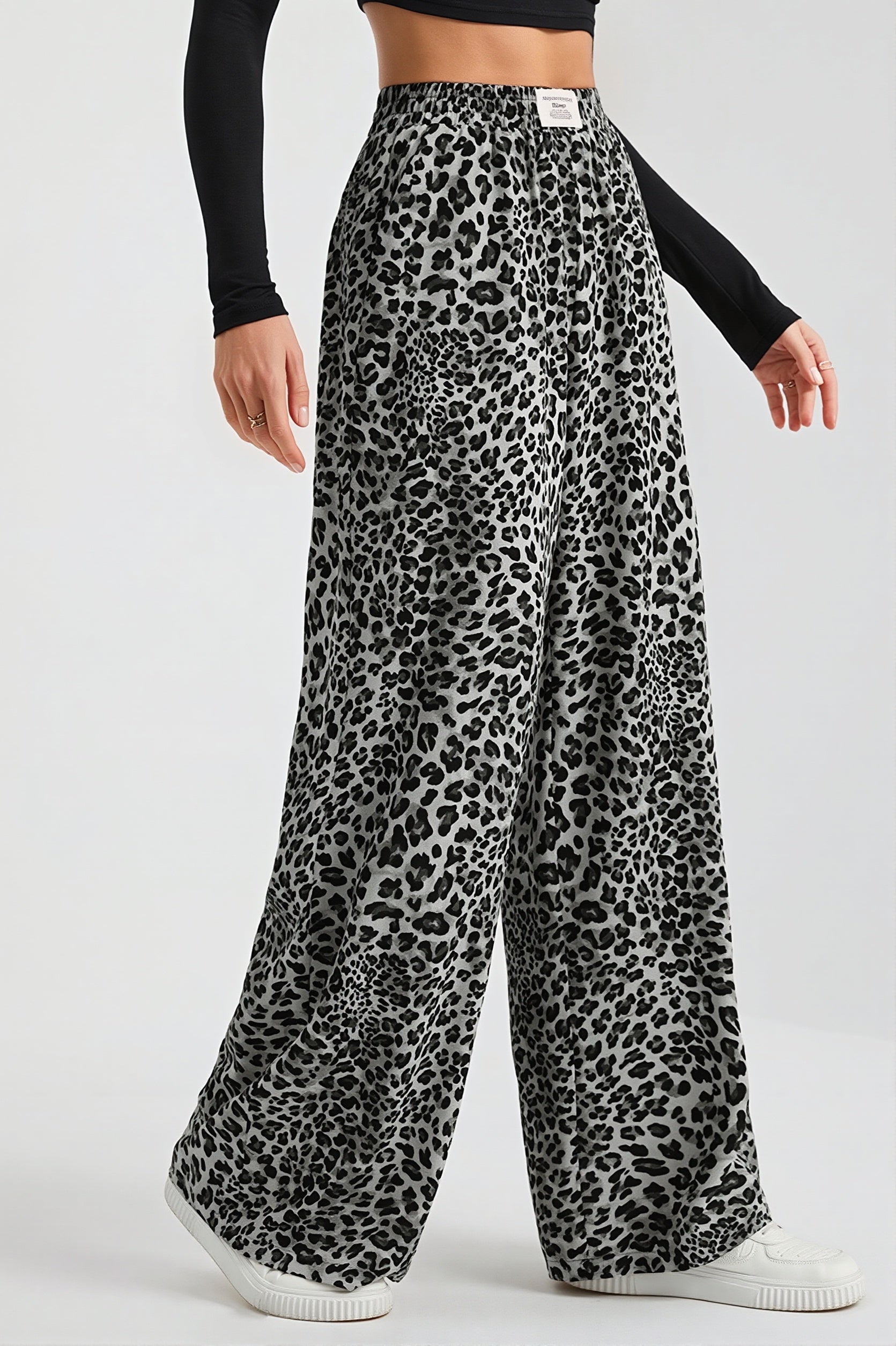 Szerokie spodnie damskie wide leg w panterkę, swobodny krój