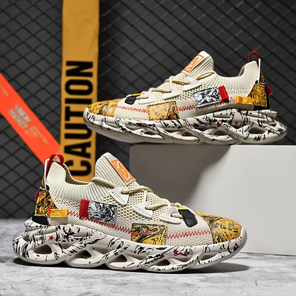 Buty sportowe anime na platformie w ujęciu z prawej strony