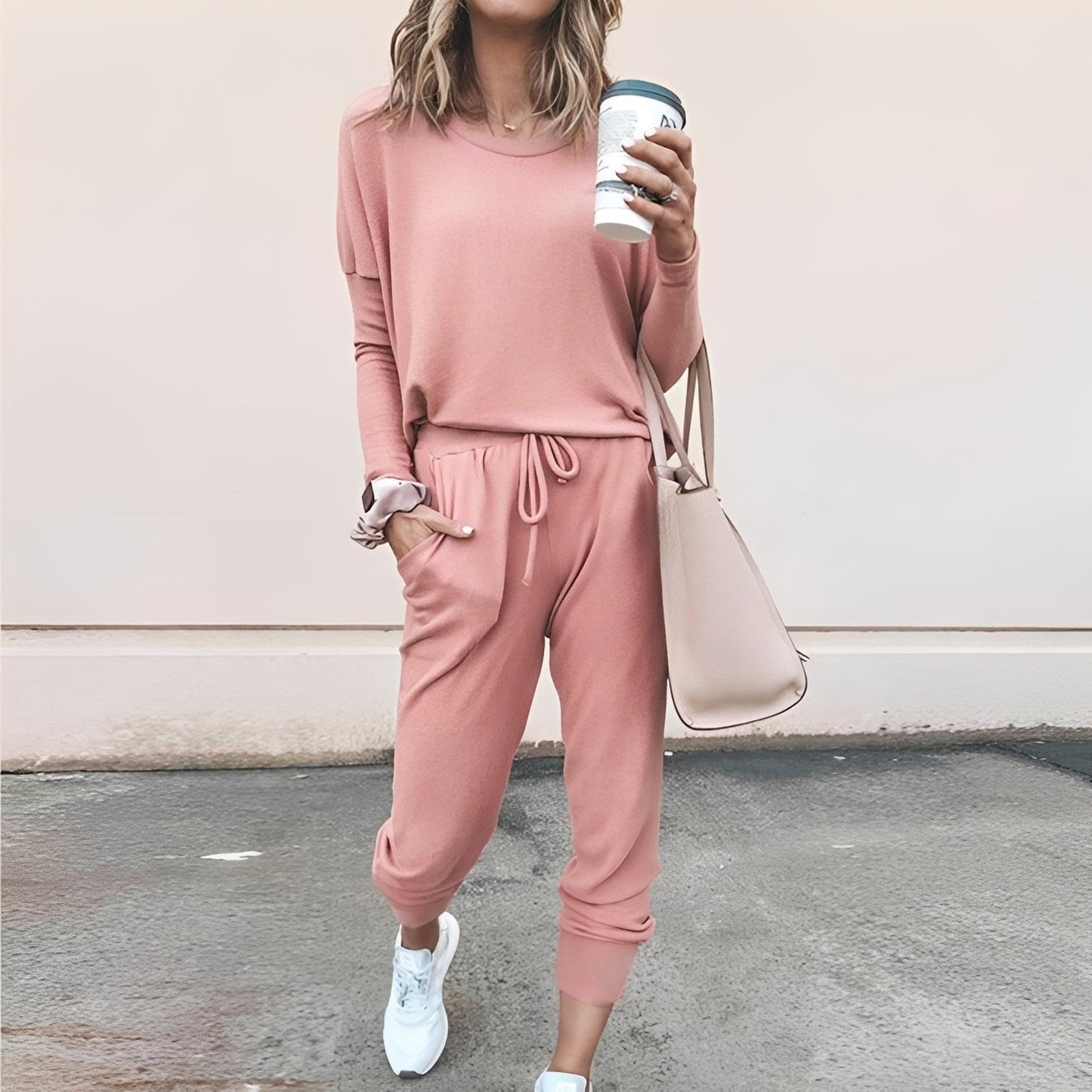 Grace - Swobodny dres dla kobiet