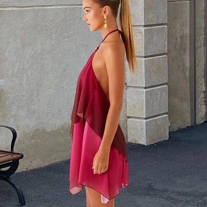 Elegancka różowa mini sukienka z falbanami i efektem gradientu