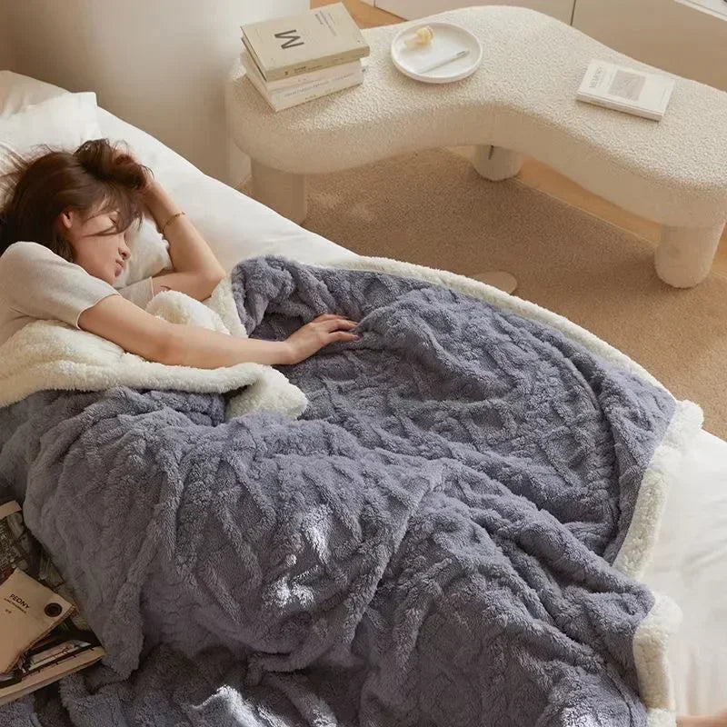 Mana - Przytulny Koc z Wełny Jagnięcej Gruby