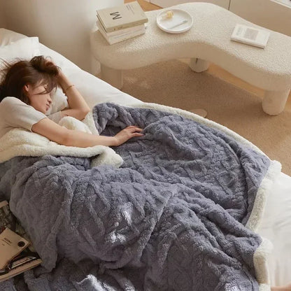 Mana - Przytulny Koc z Wełny Jagnięcej Gruby