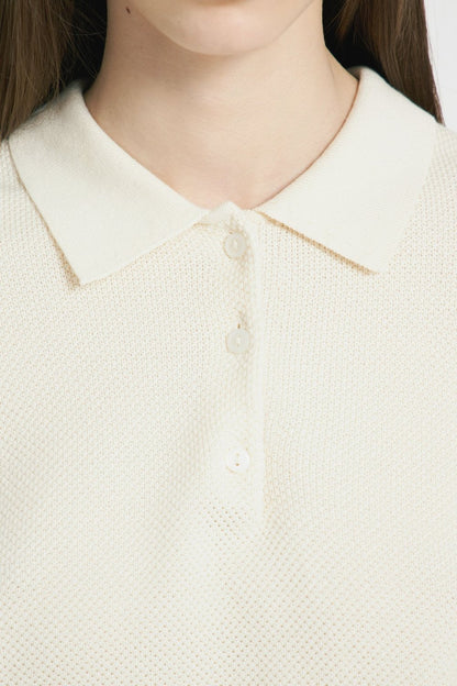 Sweter polo wykonany z miękkiej dzianiny