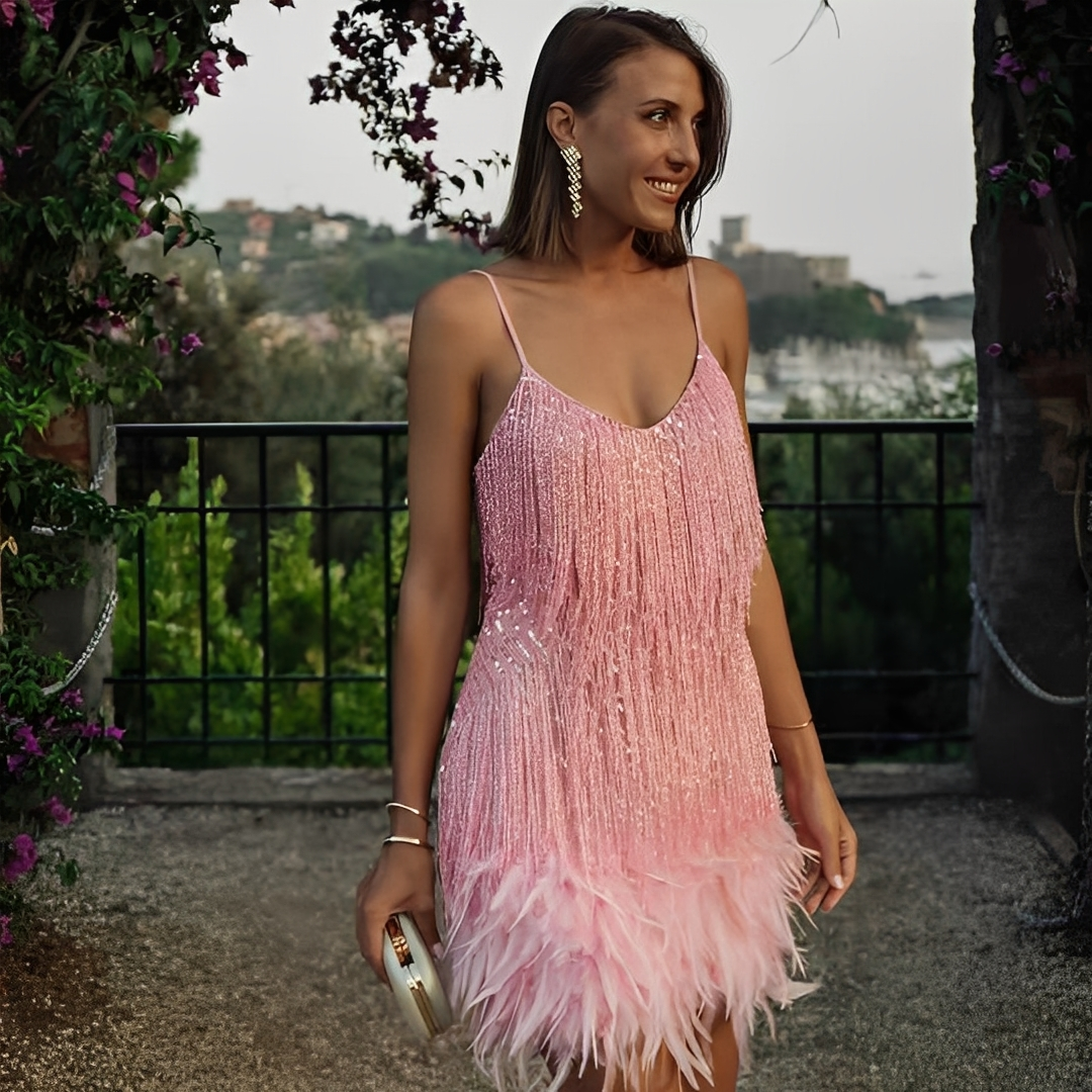 Monique - Sukienka elegancka z frędzlami z piór dla kobiet