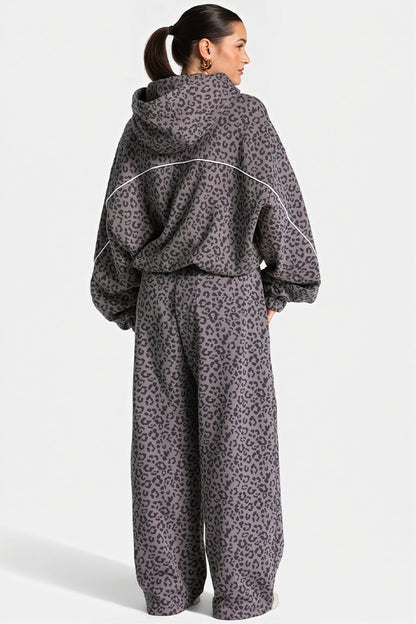 Bluza z kapturem z kompletu dresowego w panterkę