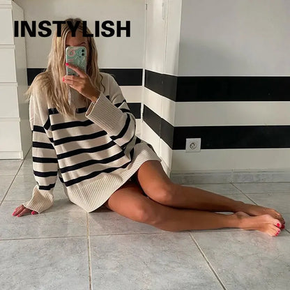 Damski Oversize Sweter z Dzianiny w Paski z Okrągłym Dekoltem