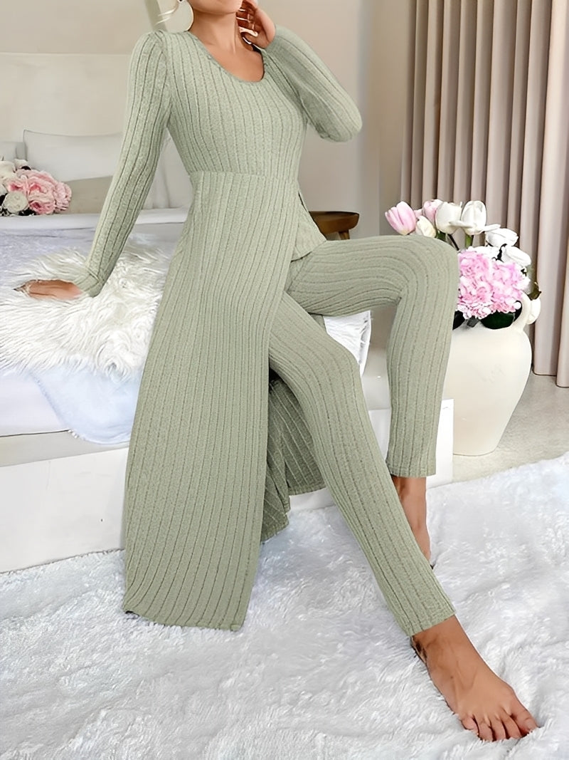 Lisabet - Stylowy zestaw z miękkimi prążkami dla kobiet