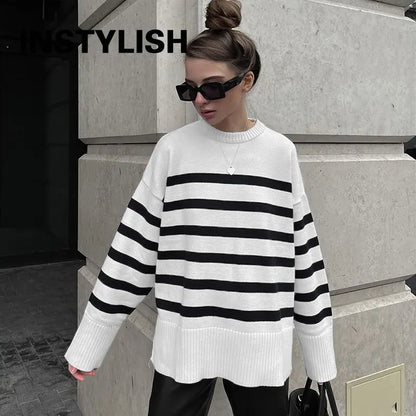 Damski Oversize Sweter z Dzianiny w Paski z Okrągłym Dekoltem