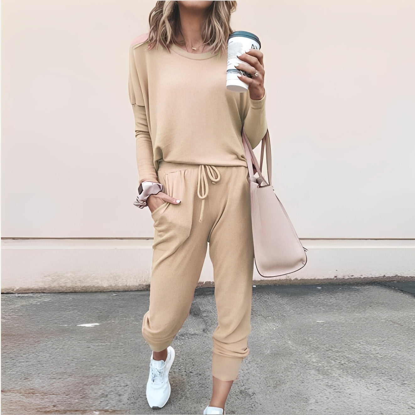 Grace - Swobodny dres dla kobiet