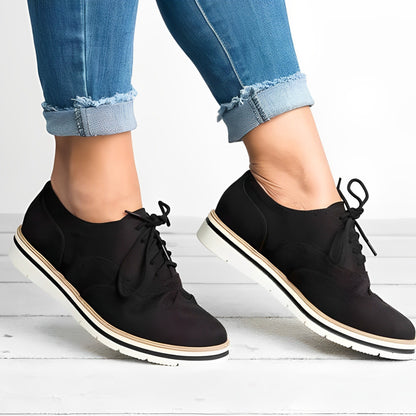 Sloane - Oxford-sznurowane buty z wycięciem