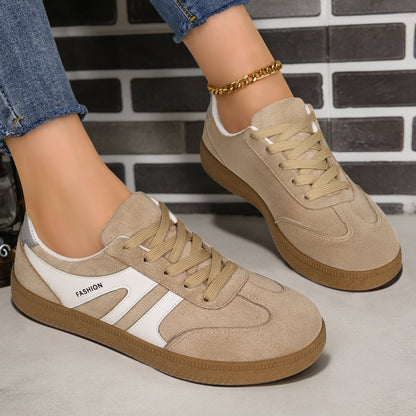 Męskie sneakersy retro z zamszową cholewką i profilowaną gumową podeszwą