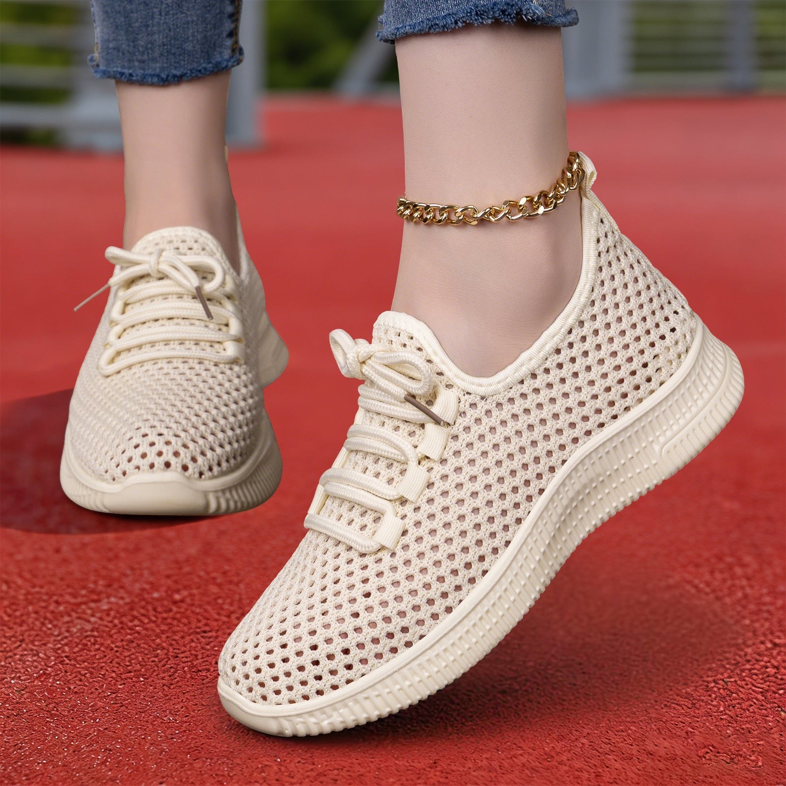 Sneakersy damskie z przewiewną cholewką z siatki – widok z góry