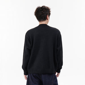 Kardigan oversize z guzikami jako element casualowej garderoby
