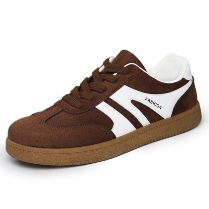 Para męskich sneakersów zamszowych do miejskich stylizacji