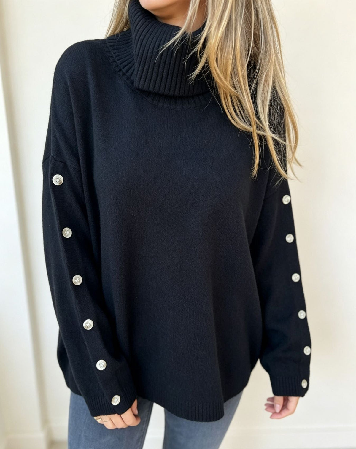 Damski Sweter Oversize Z Golfem I Guzikami