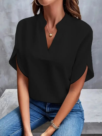Isalie – Elegancka bluzka z dekoltem w serek, z lekkiego materiału