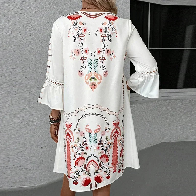 Iris – Ręcznie haftowana sukienka z dekoltem V