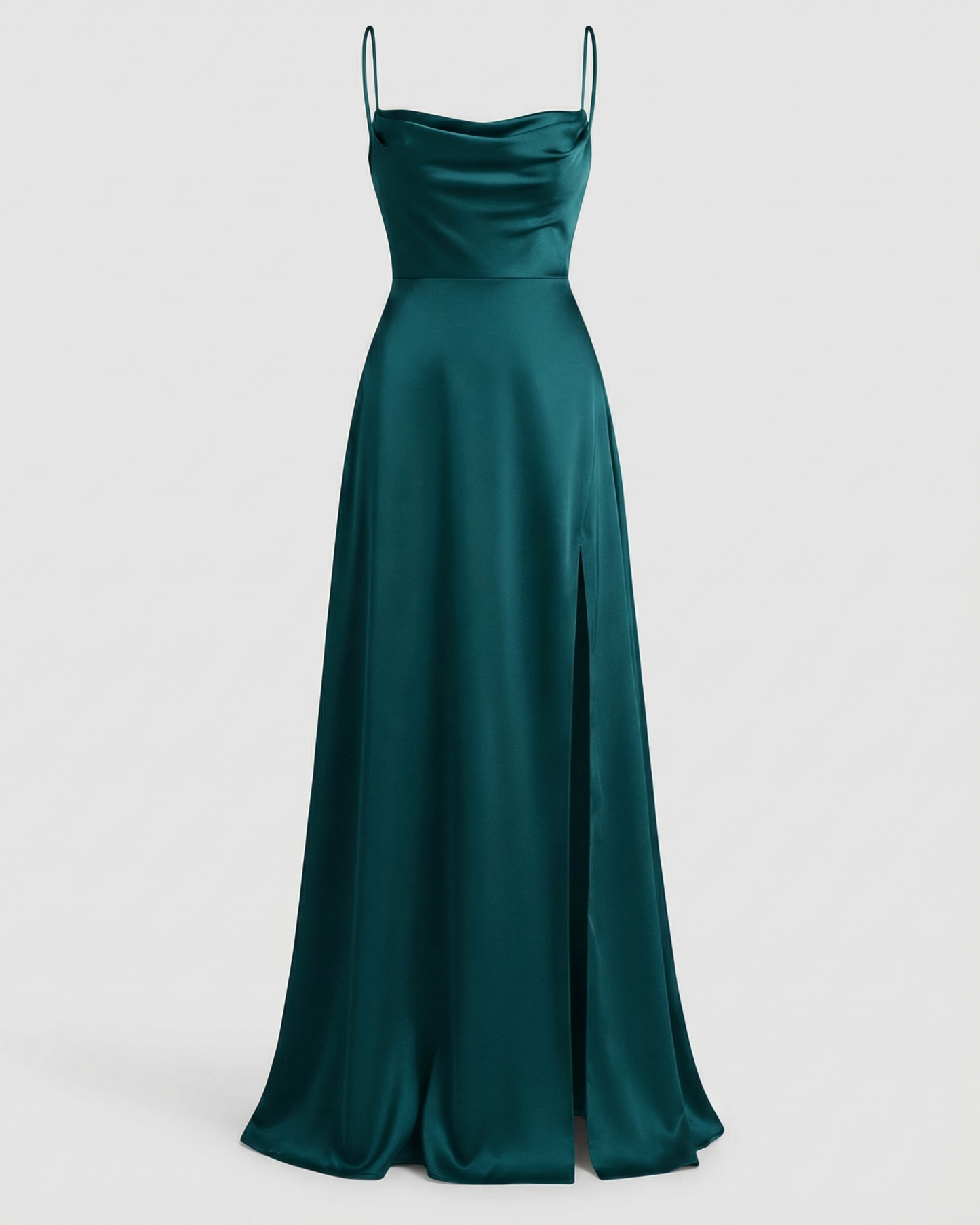 Boczny widok eleganckiej damskiej sukienki maxi