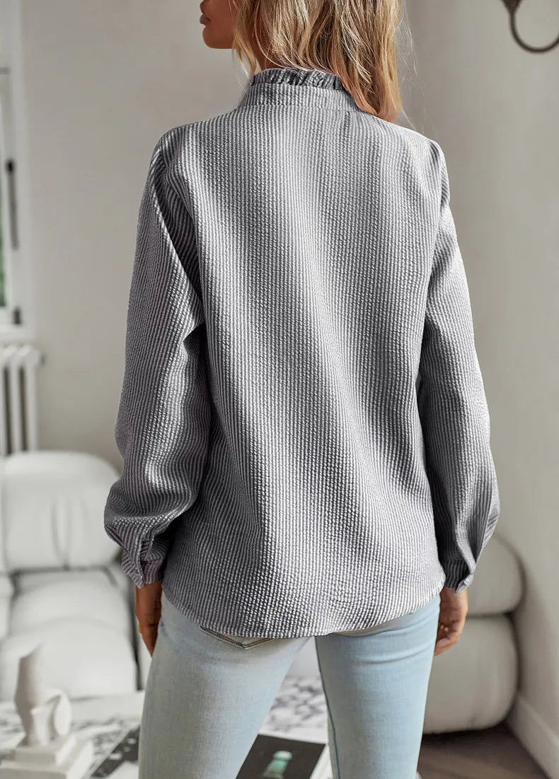 Elegancka lekka wiosenna bluzka