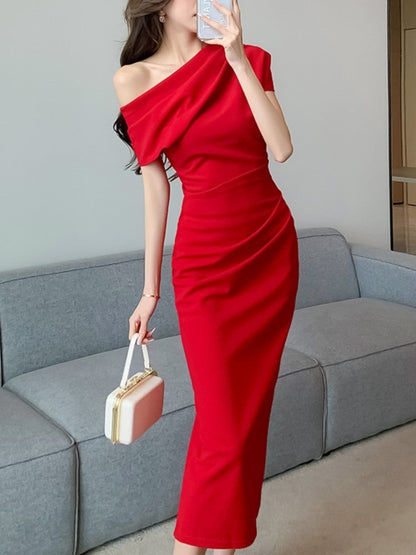 Elegancka sukienka wieczorowa z odkrytymi ramionami dla kobiet