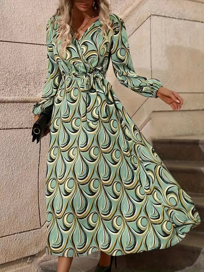 Elegancka sukienka z wiązaniem na szyi