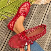 Lekkie damskie buty Mary Jane z siateczki, ujęcie pod kątem