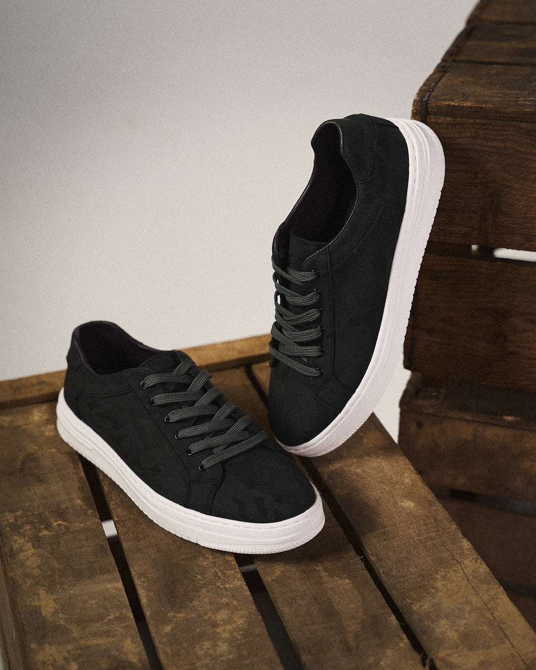 Klasyczne niskie trampki casual Belmont
