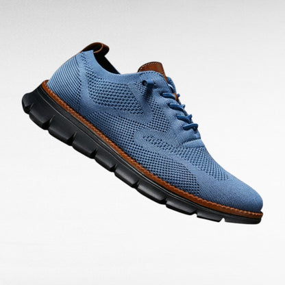 Profil boczny męskich sneakersów oxford lekkich i sznurowanych