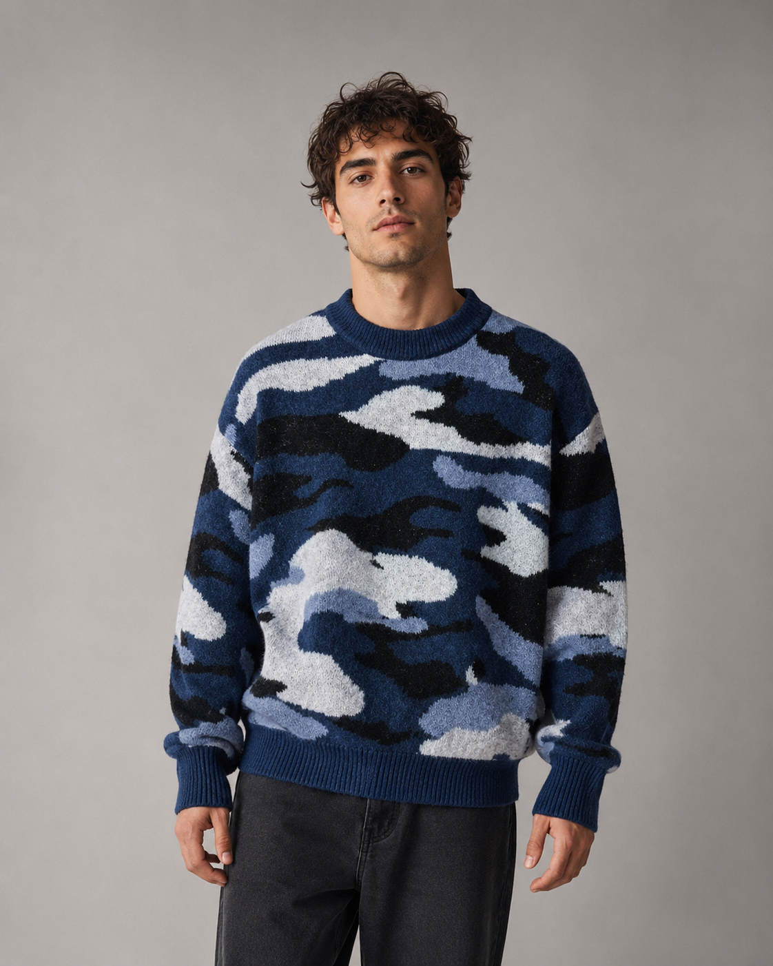 Luźny męski sweter moro w stylizacji streetwear