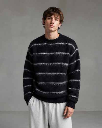 Męski Sweter W Paski Z Puszystej Dzianiny