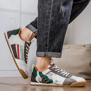 Widok z tyłu męskich sneakersów trekkingowych z usztywnioną piętą