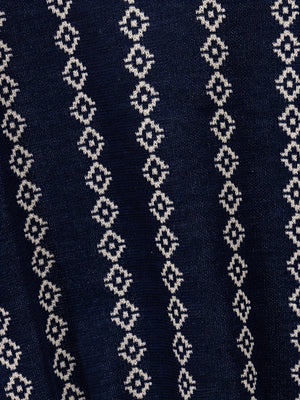 Męski sweter dzianinowy w codziennej stylizacji