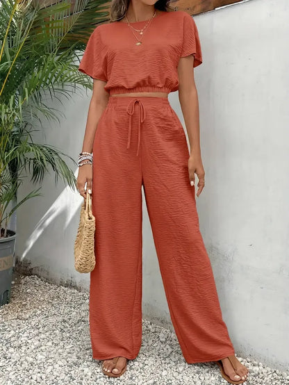 Codzienny zestaw luźny crop top i długie spodnie
