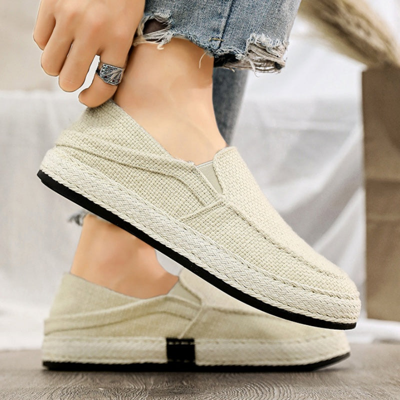 Lekkie męskie buty casual bez sznurowania, ujęcie z góry