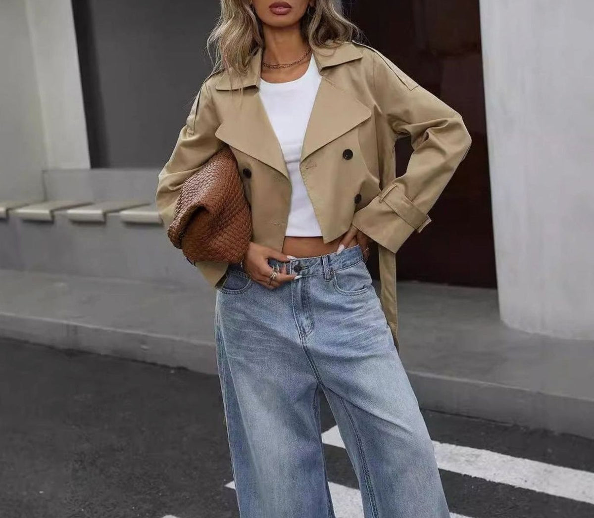 Damska Krótka Kurtka Trenczowa Dwurzędowa